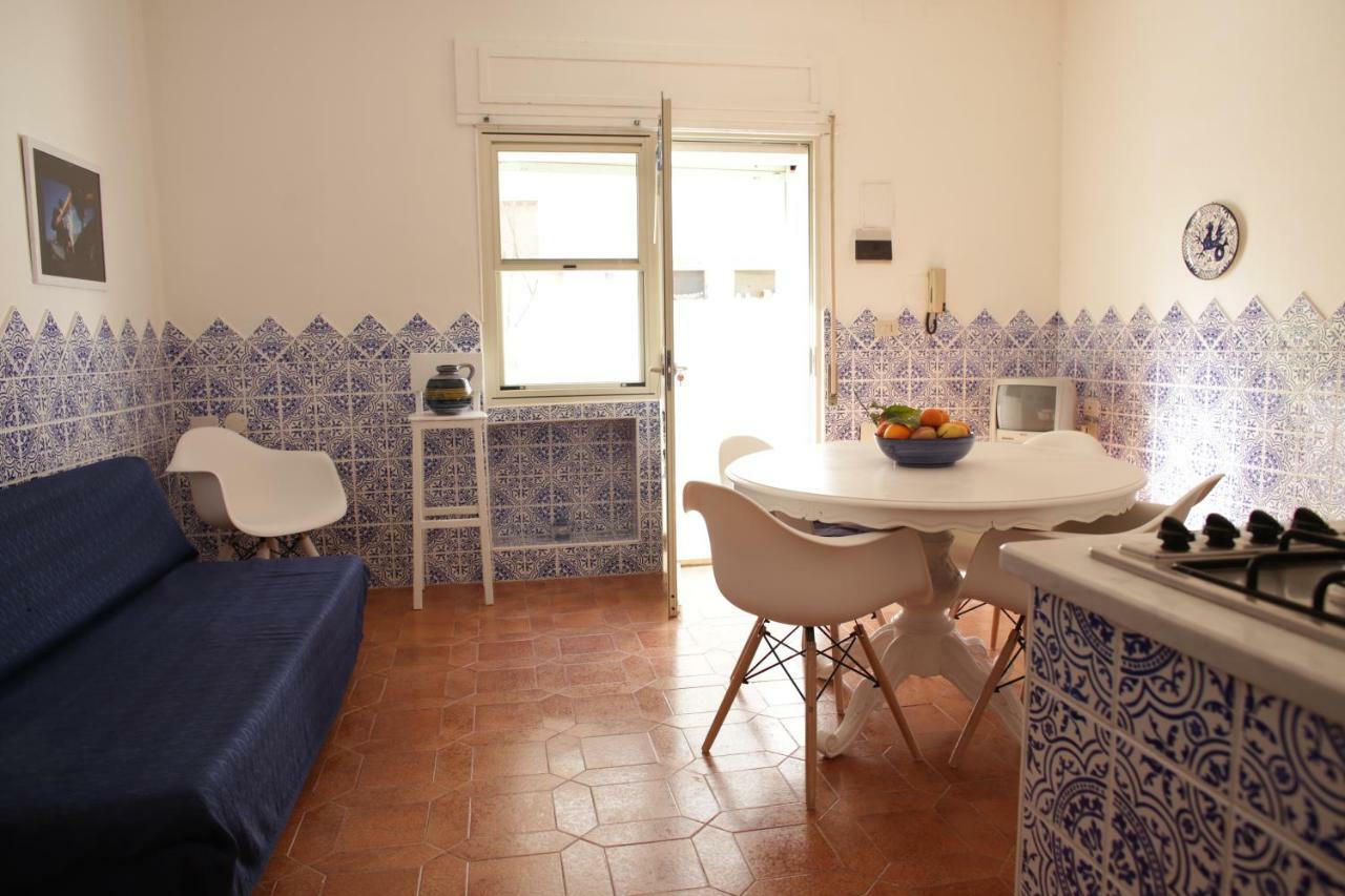 アルゲーロLa Terrazza - Residenze Maricharmeアパートメント エクステリア 写真